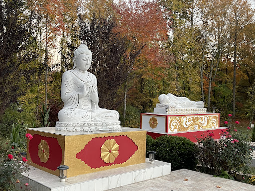 ဓမ္မဗိမာန်မြန်မာကျောင်း Burmese(Myanmar) Monastery