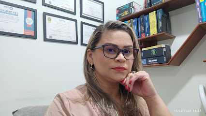 Advogada Viviane Santos Especializada em Ações de Concurso Público