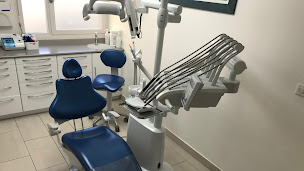 Photo n°1 de Dr ISSAD Anissa à Nantes (Dentiste)