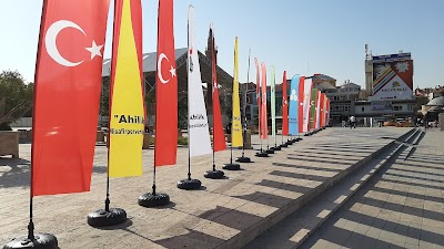 Ahi Evran Camii ve Türbesi