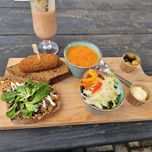 Triade 44 "Een bijzonder lunchcafé" - Thumbnail