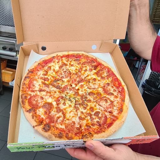 Amicos Pizza - Visual
