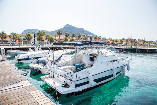 Mare Fun Yachtsupply, Charter & Vanquish Yachts Partner Gallery - Italy