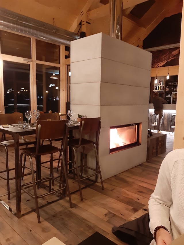 Vert Autre Chose - Restaurant et magasin de sports extérieurs
