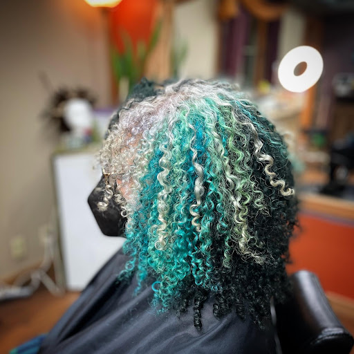 Ms. Ehrin at Azarra Salon - Thumbnail