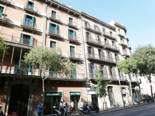Rda. St. Pere 15 (N70 N71 N72 N73 i N82)