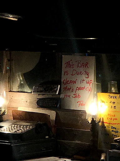 Foxy’s Bar - Thumbnail