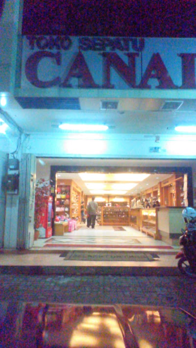 Photos of Shoe Store Canada