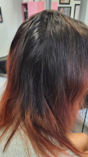 Fanaberia Salon Fryzjerski Ewa J.K. - Salon fryzjerski