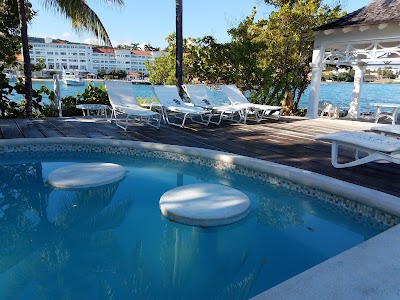 Photos of Couples Tower Isle