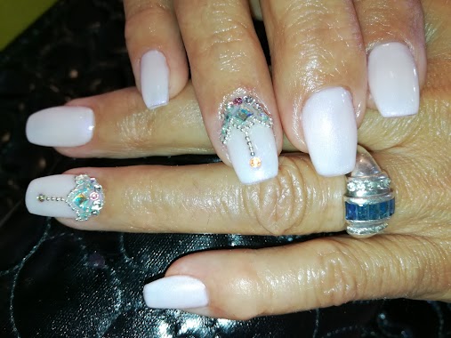 Chic Nails, Author: Leannysiminds Lopez