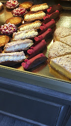 Photo n°61 de Boulangerie patisserie artisanal Celine et Mario à Roquefort-la-Bédoule (Pâtisserie)