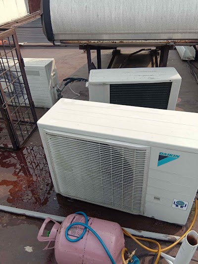 Photos of jasa service ac profesional ~ Fujicool ac