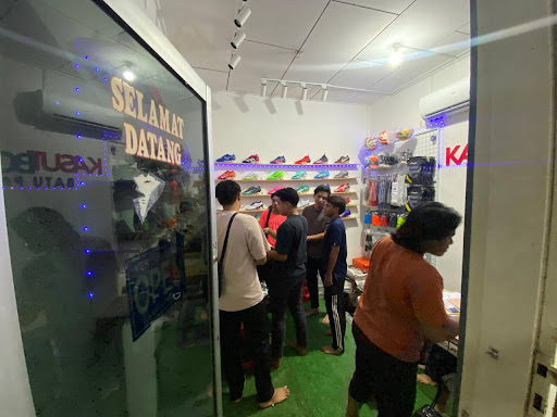 Kasut Bola Batu Pahat