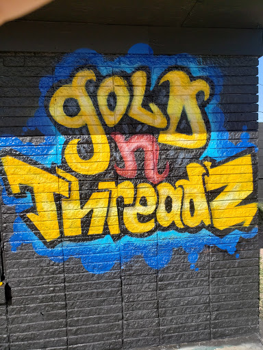 GOLD-N-THREADZ - Visual