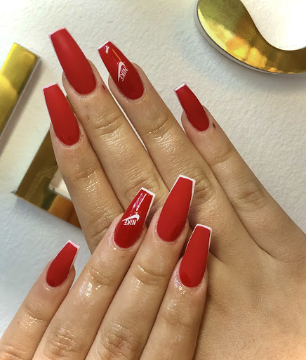 Plus84 Nails - Visual