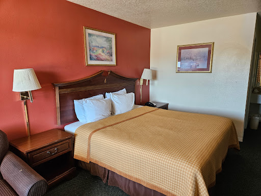 Summit Inn - Visual