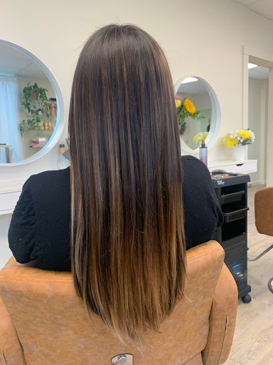 Base & Co Hair Studio - Thumbnail