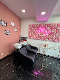 Photo n°1 de Stella Hair à Romans-sur-Isère (Salon de coiffure)