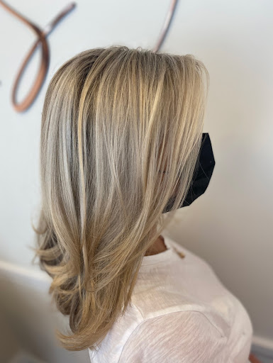 April Marie Hair Studio - Thumbnail