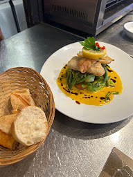 Photo n°12 de Tabac - Restaurant Suresnes - Le Rond Point à Suresnes (Boutique de cigarettes électroniques)