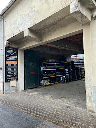 Photo n°3 de MECA PNEU 95 (Mecapneu) à Écouen (Vendeur de voitures d'occasion)