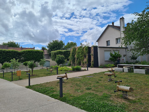 Public Library Des Alluets-Le-Roi