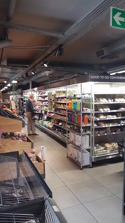 Photos of Woolworths Belvedere Road