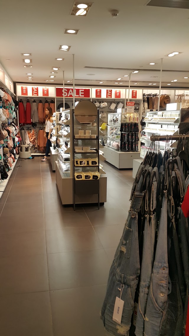 H&M Tsim Sha Tsui Flagship Store