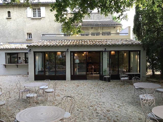 L Instant T Restaurant