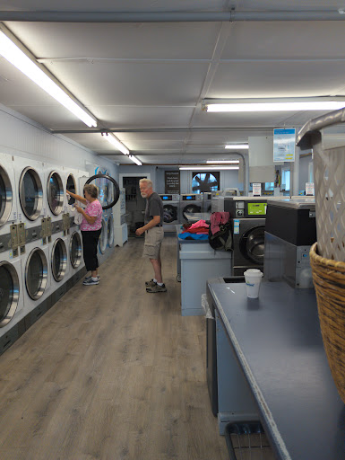 Lighthouse Laundry - Visual