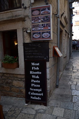 Opinii despre Amfora buffet-pizzeria în Korčula - Restoran