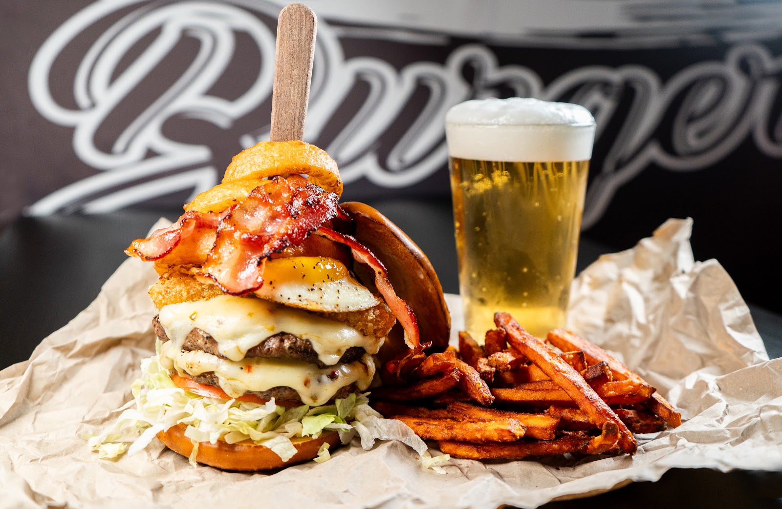 Lehne Burger American Eatery & Bar Peguera — photo 1