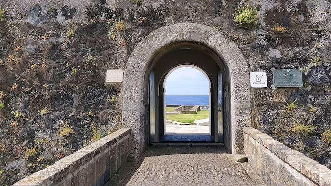 Avaliações doPousada Forte Angra do Heroísmo em Angra do Heroísmo - Estacionamento