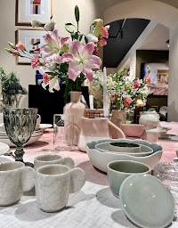 Photo n°15 de MARPEL & PIERLEC / Béton ciré - Applicateur Marius Aurenti - Chaux - Peinture - Boutique de décoration - VAR à Le Lavandou (Peintre en bâtiment)