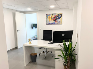 Photo n°11 de Chantal Favier-Guez à Antibes (Orthodontiste)