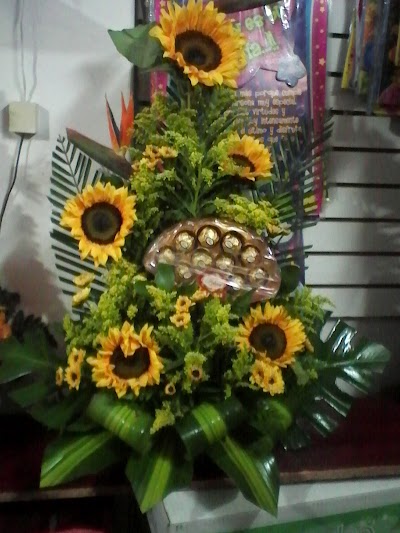 Photos of pink flower shop Saron