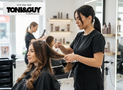 ✔️ Customised keratin treatments designed for Indian hair and Hyderabad’s humid weather