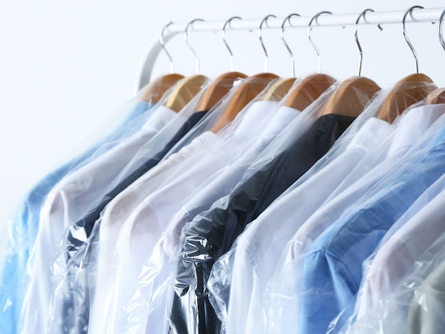 Comments and reviews of Raval's Dry Cleaners