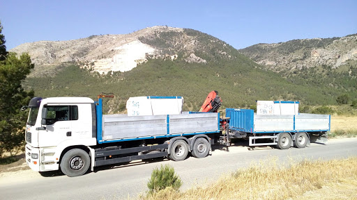 TRANSPORTES Y GRUAS ALGUEÑA ,S.L - Thumbnail