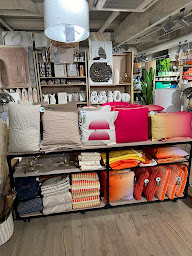 Photo n°33 de Maisons du Monde à Paris (Magasin de canapés)