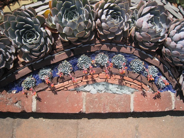 Sherman Library & Gardens