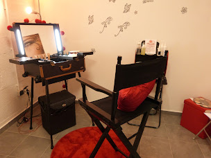 Photo n°20 de DIMEPAR (Distribution Méditerranéenne de Parfumerie) à Brignoles (Distributeur de produits de beauté)