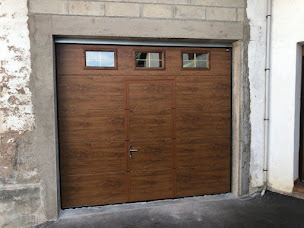 Photo n°20 de F2m Fermetures à Ronchamp (Atelier de menuiserie)