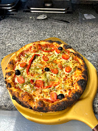 Photo n°4 de Pezzo Pizza à Lanobre (Pizzas à emporter)