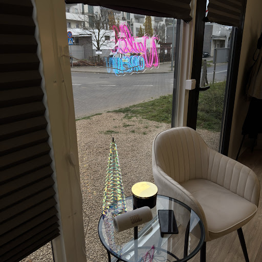 Monotone Nails Studio