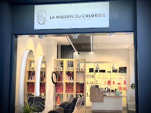 Photo n°45 de La Maison du Coloriste - Coiffeur Lille & Expert en Coloration et Balayage à Lille (Magasin de produits de beauté)