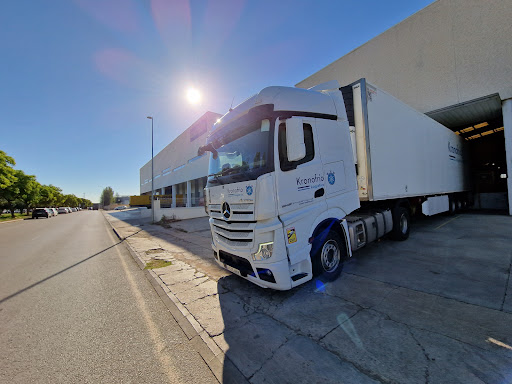 IMPROVING LOGISTICS 1. - Visual