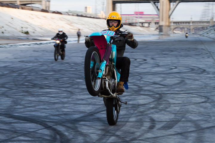 Lucky Wheels Garage by null