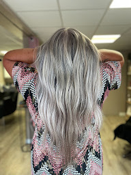 Photo n°31 de Les ciseaux du gâtinais - Salon de coiffure 77 à Perthes (Salon de coiffure)